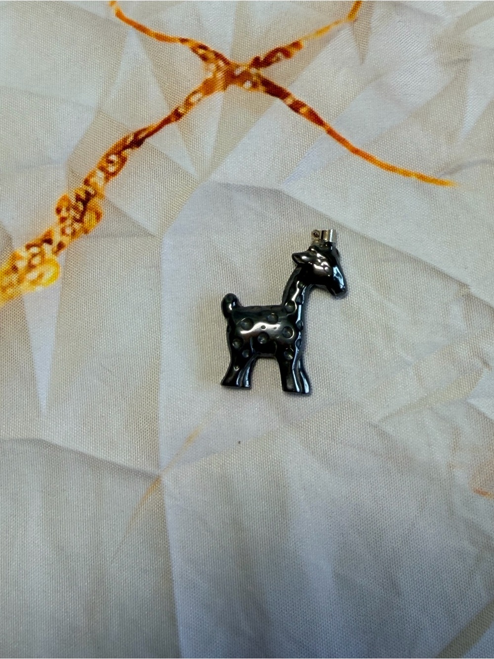 Giraffe Charm - Picture 3 of 5